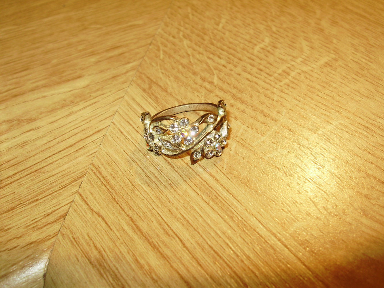 Ring silberfarben Glitzersteine romantisch Blüten