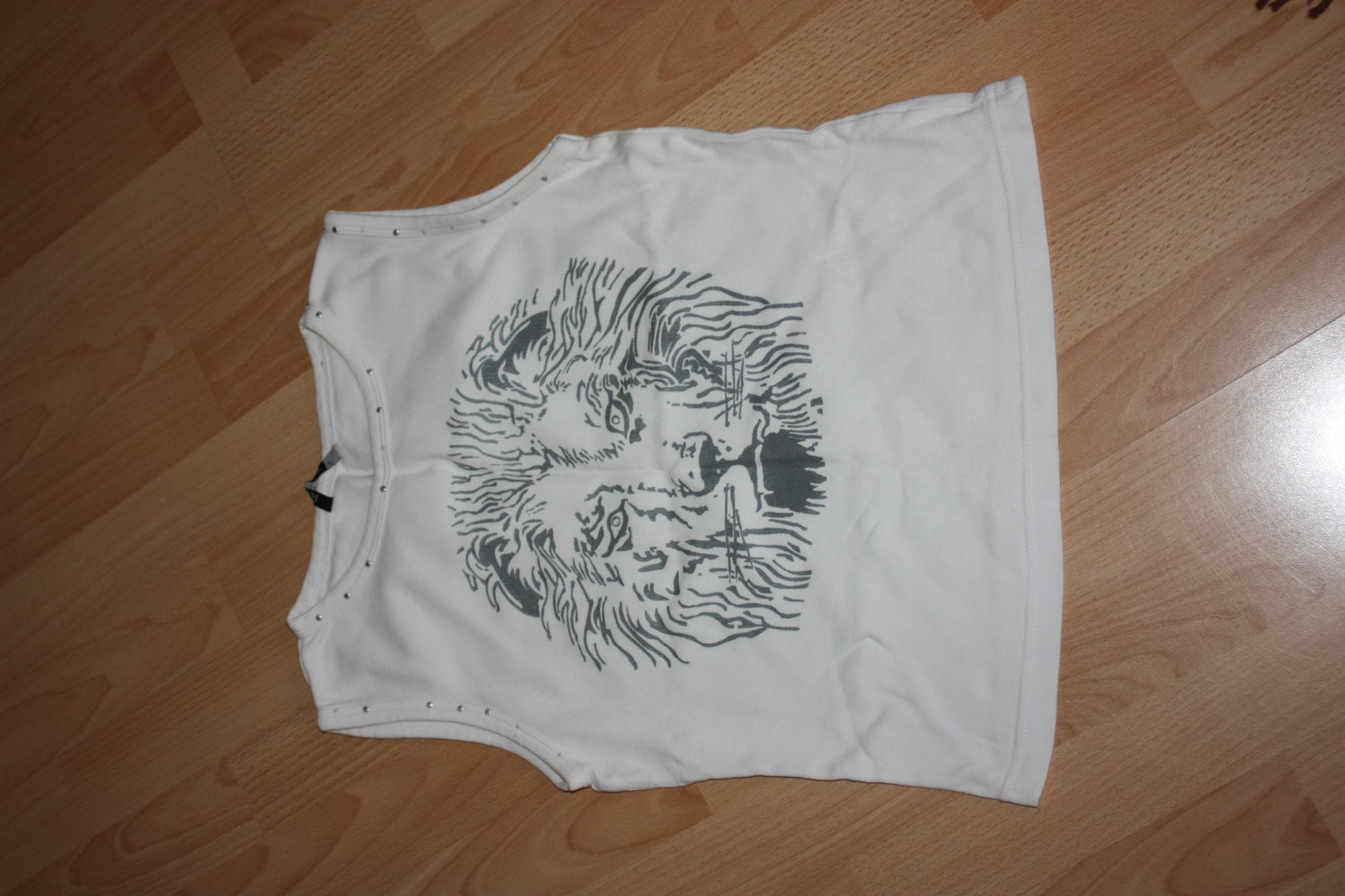 Top mit Löwenkopf, Gr. M