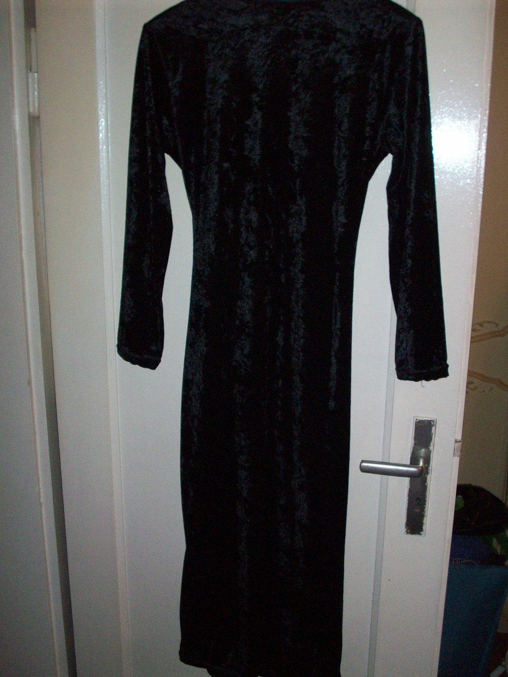 Schwarzes Panneesamtkleid Gr 34/36