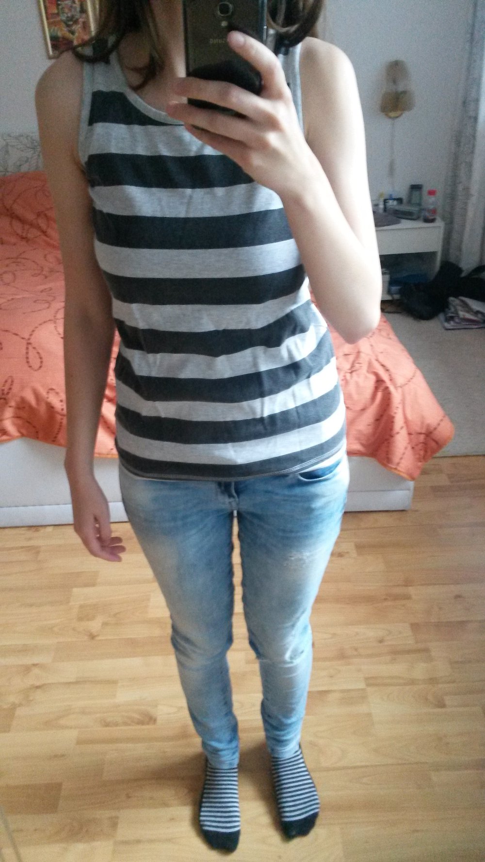 Top grau-schwarz gestreift Gr. M