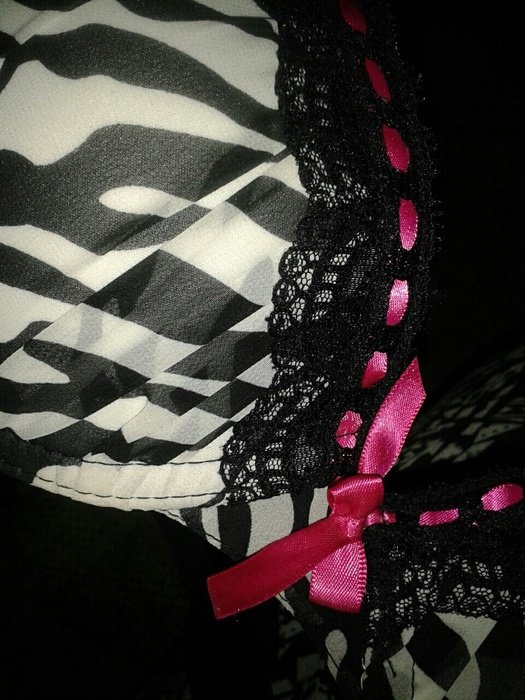 Zebra BH mit spitze und schleife in 75B