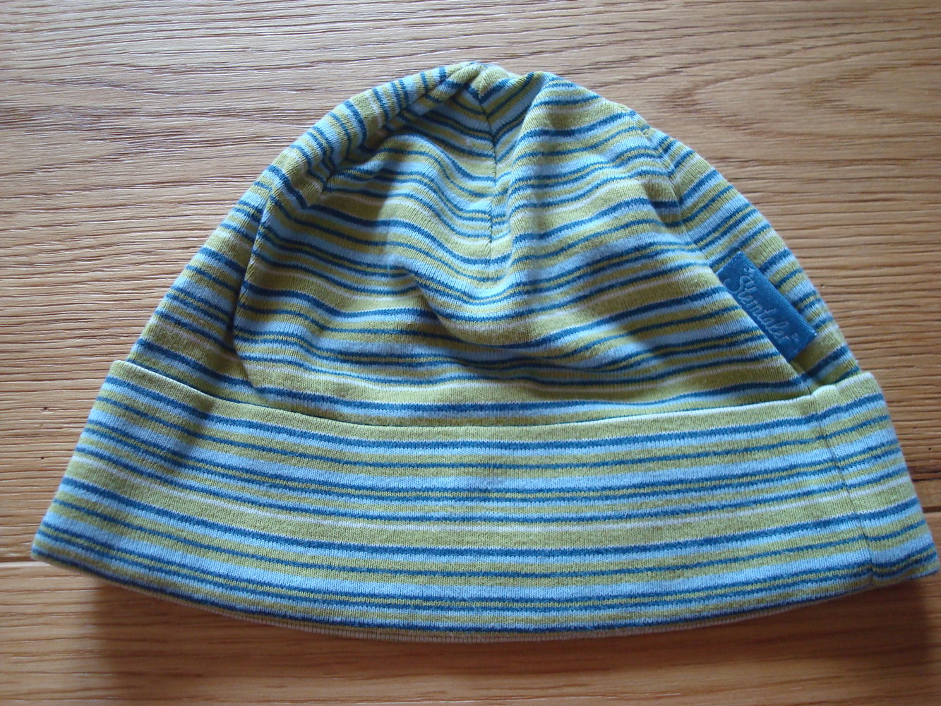 2 dünne Mützen von Sterntaler