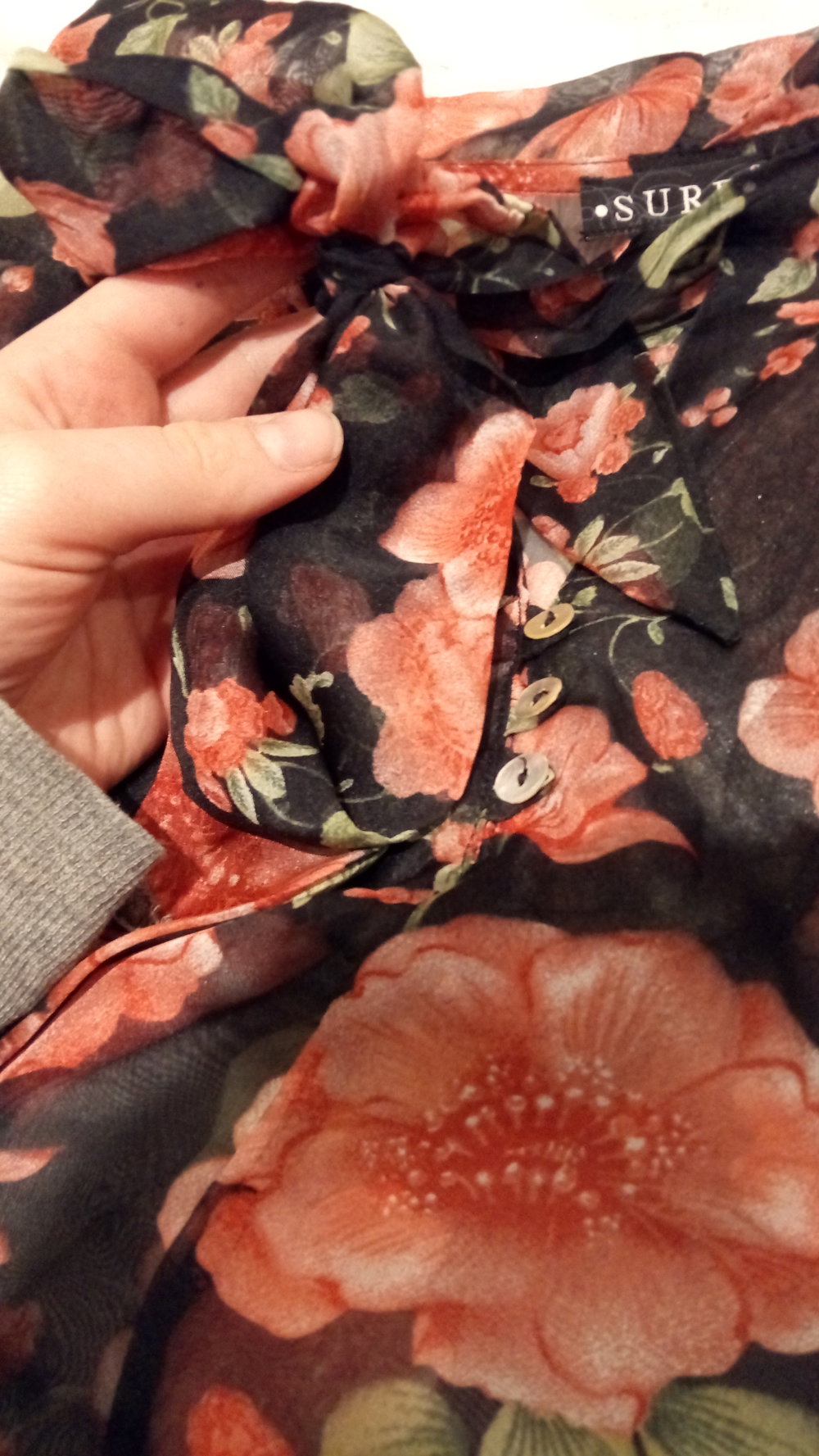 Süße Schluppenbluse 