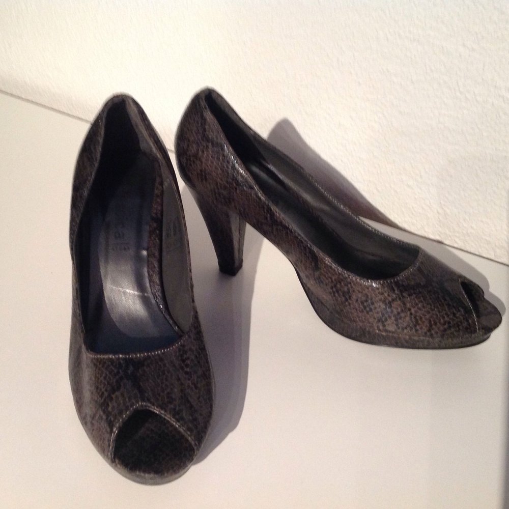 wie NEU - Pumps, Größe 37