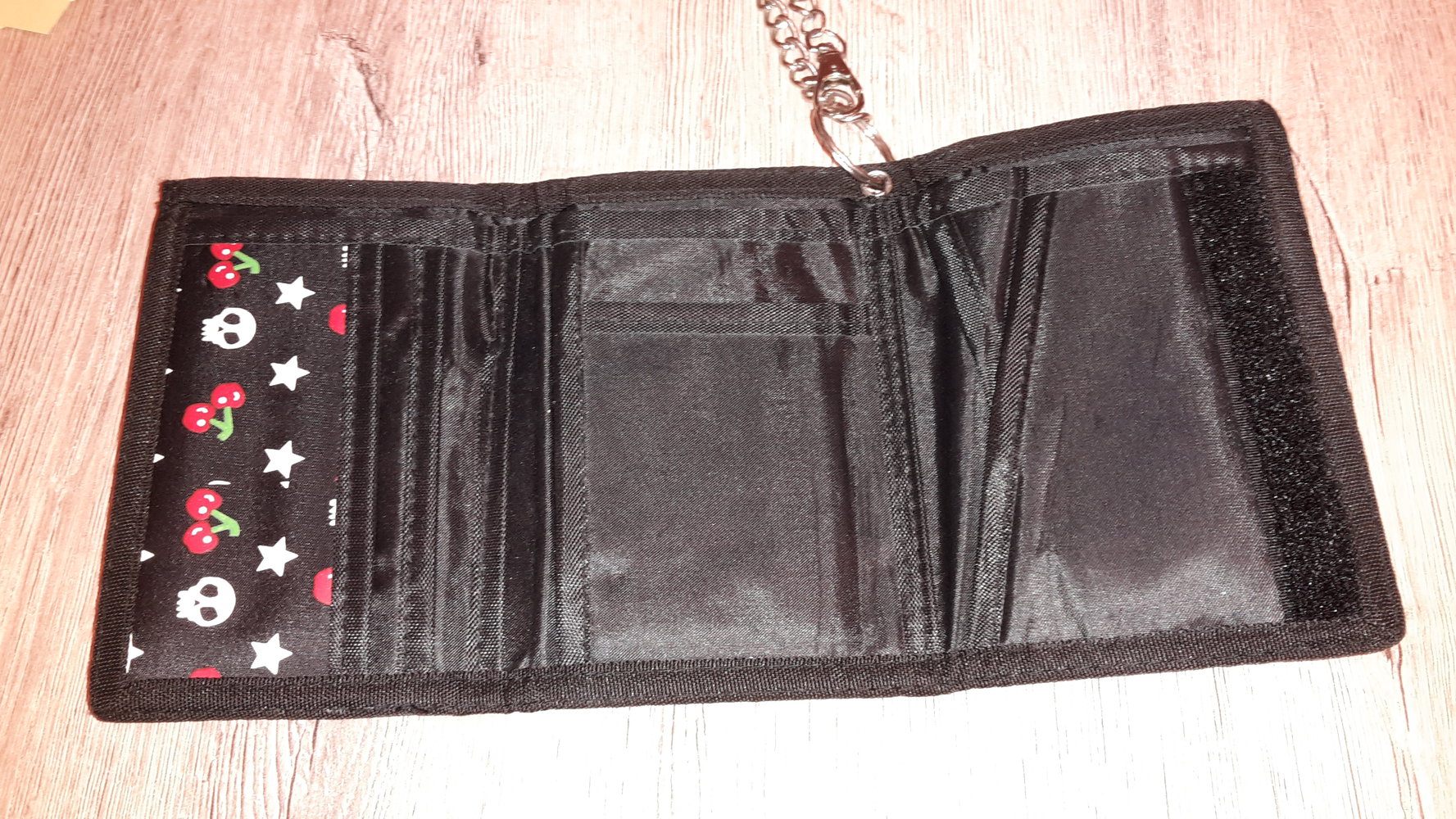 Geldbeutel mit Kette,Börse,Totenkopf,Cherry,Gothic,Emo,Punk,Rockabella