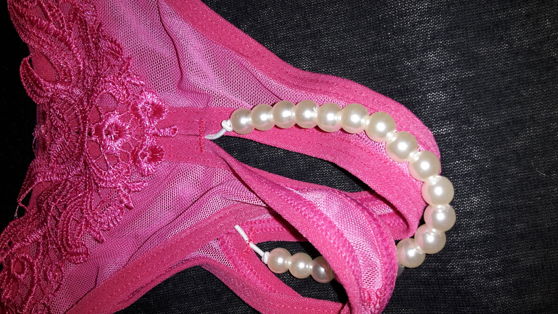 Sexy Perlenstring rot . Sehr hot!!