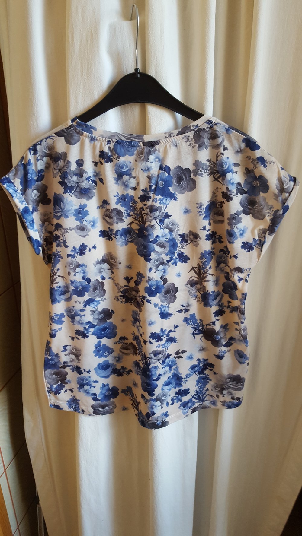 Blumen Shirt in blau und beige Gr. M, Gr 42 von Stradivarius
