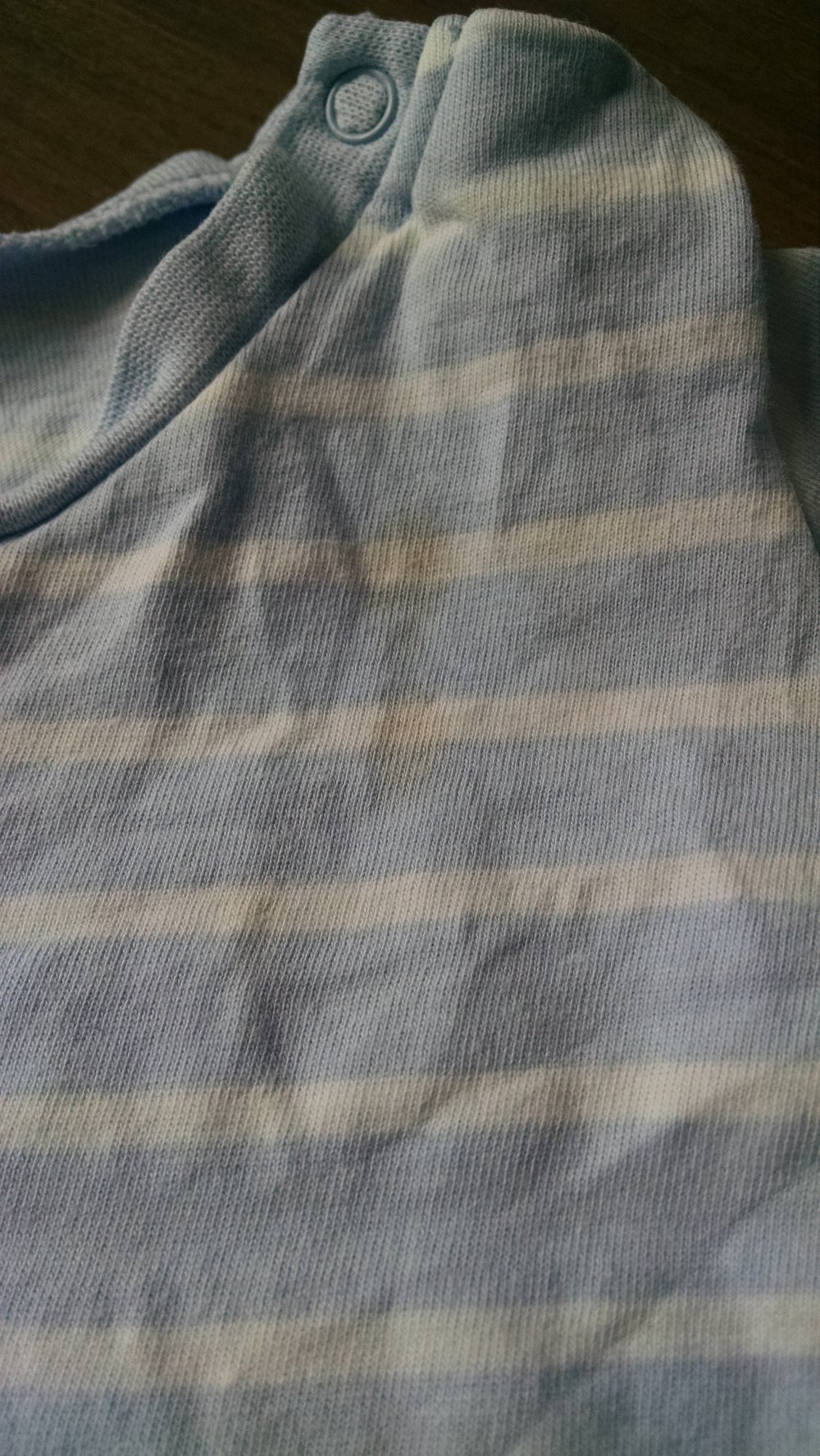 2 dünne Langarmshirts Gr. 80