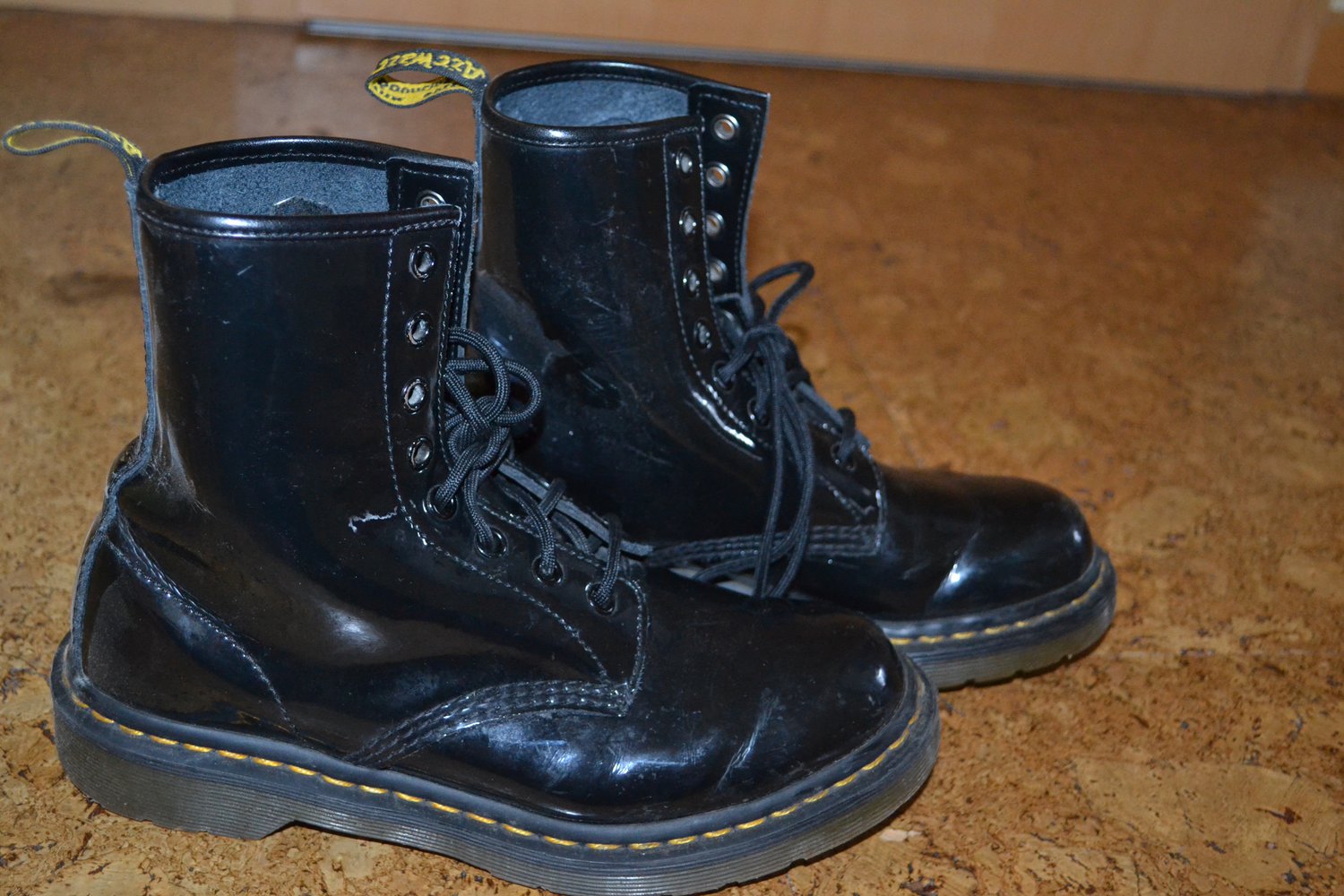 Doc Martens Glanzend Schwarz 38 Kleiderkorb De