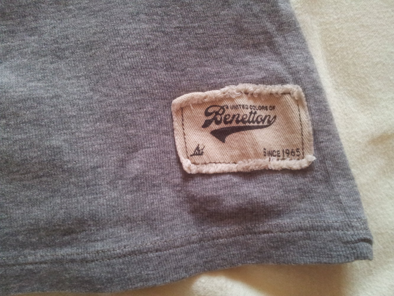 Top Tanktop grau Druck Strass Benetton Gr. S 