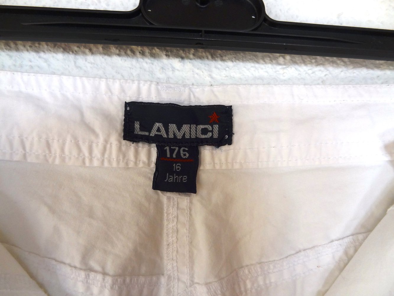 Leichte 3/4 Hose in weiß