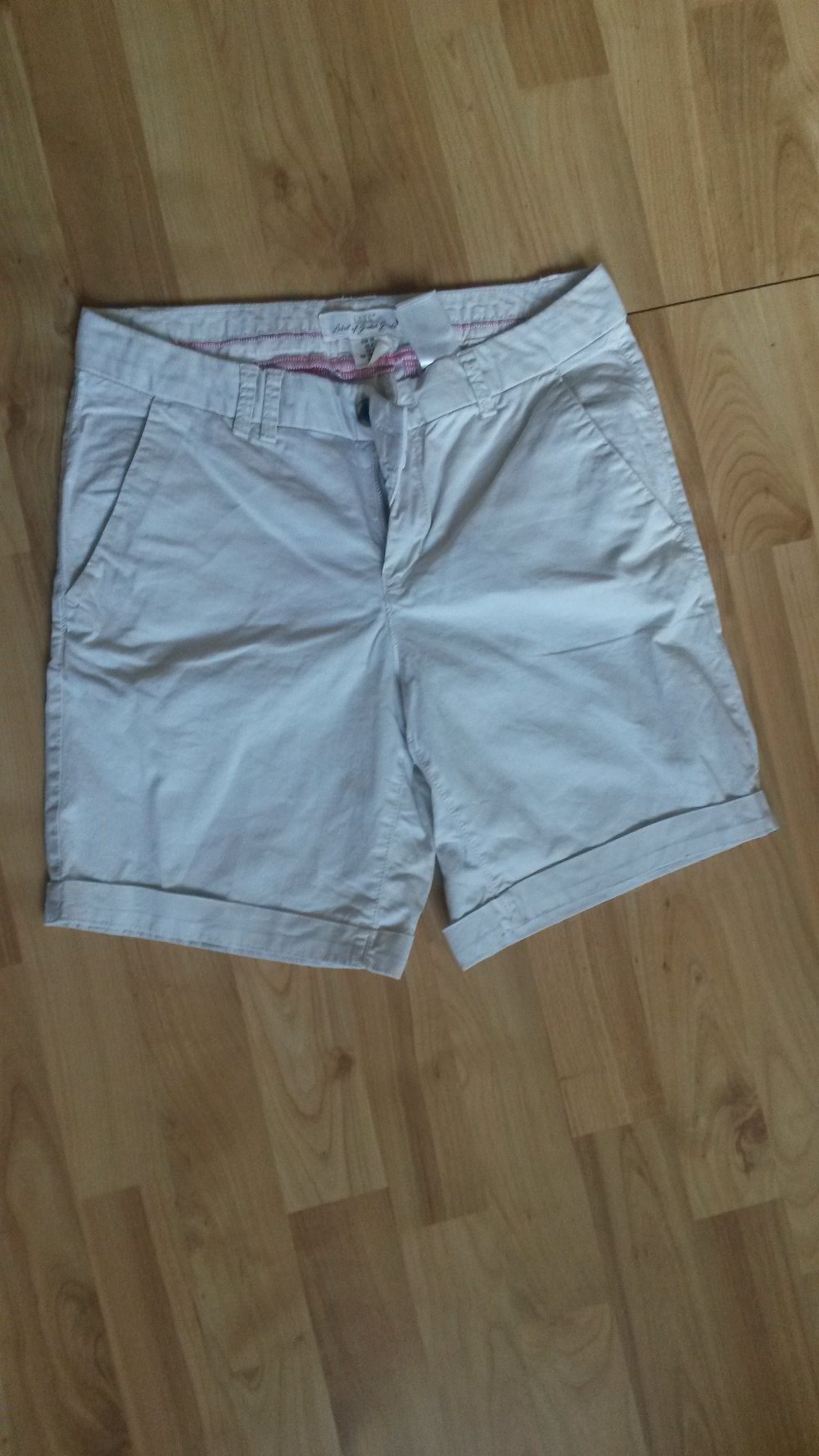 Shorts in beige Gr. 34
