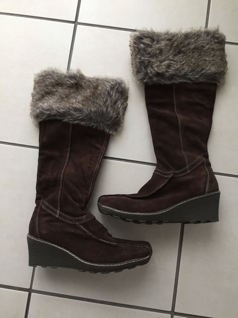 Tolle Keilabsatz Winterstiefel in braun Schuhe 38
