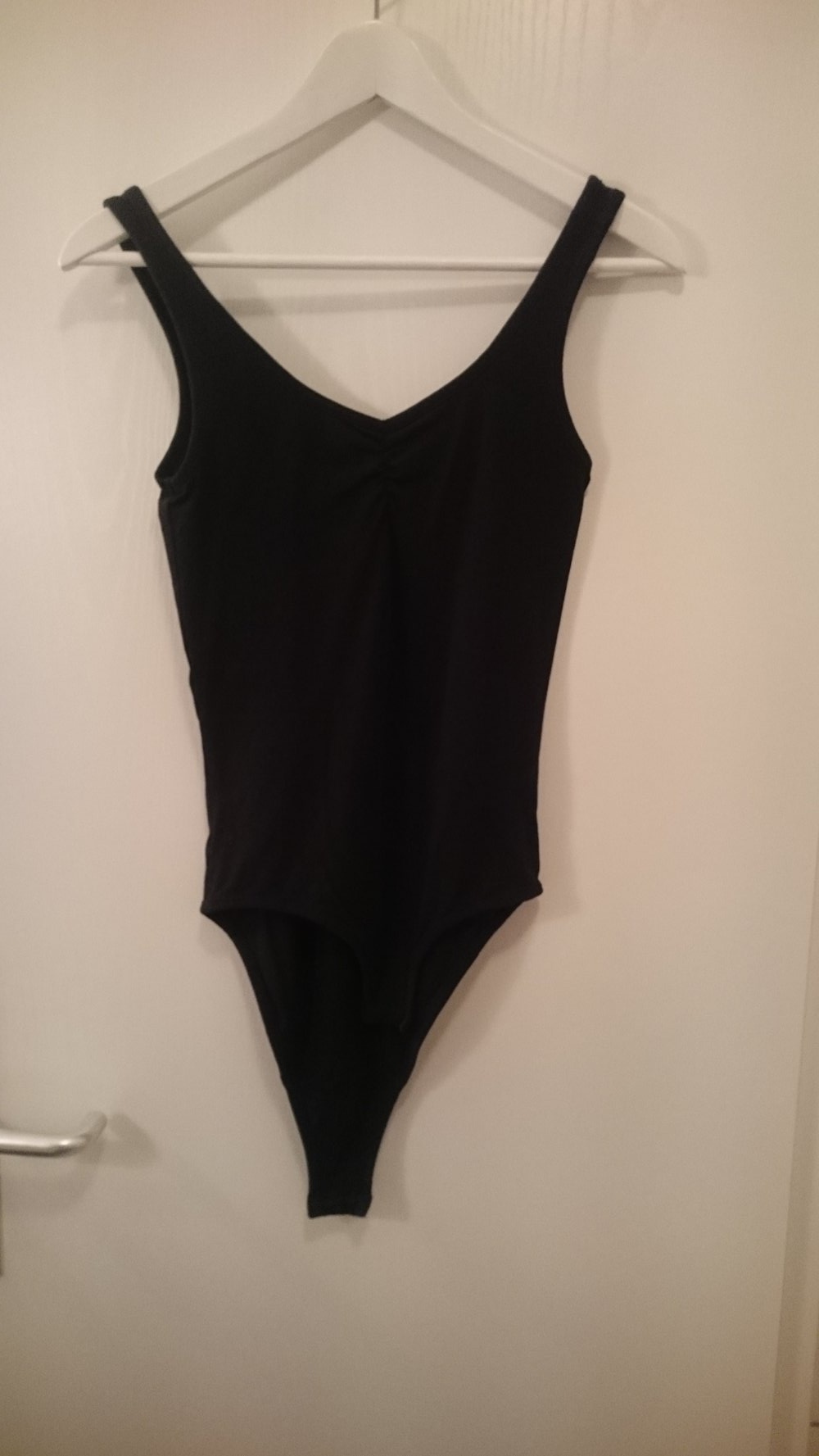 Schlichter, schwarzer Body