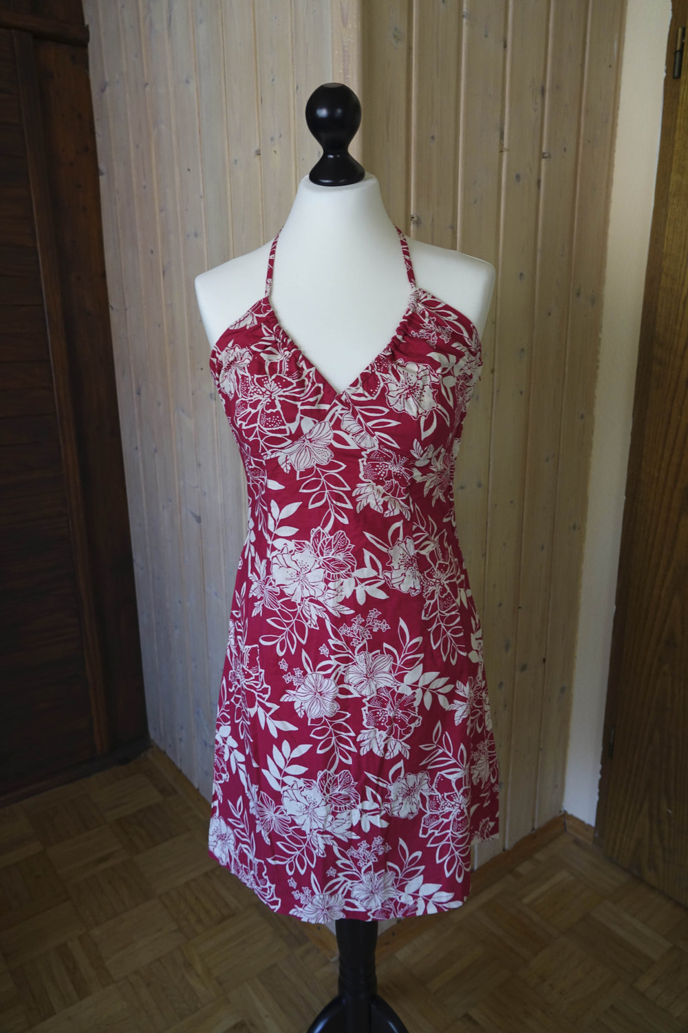 rotes/weißes, luftiges Sommerkleid