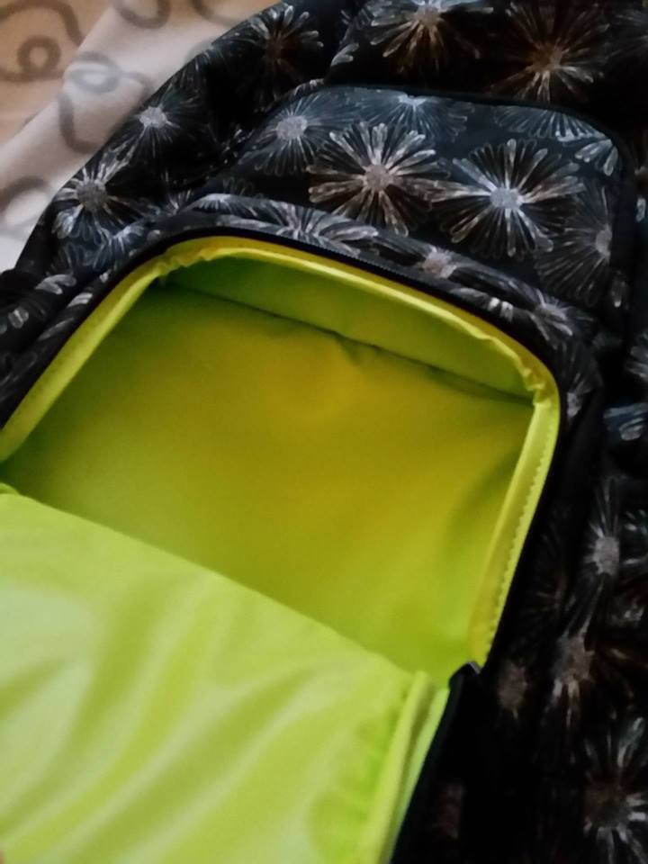 Dakine Jewel Rucksack | Flora | Blümchen | schwarz | weiß | grün | 26L