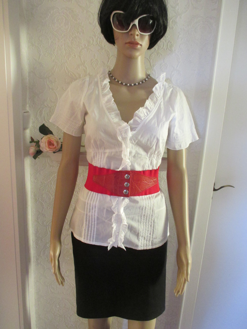 NEU mit ETIKETT Rüschen Romantik Volant Trachten Dirndl Baumwolle Batist Bluse 