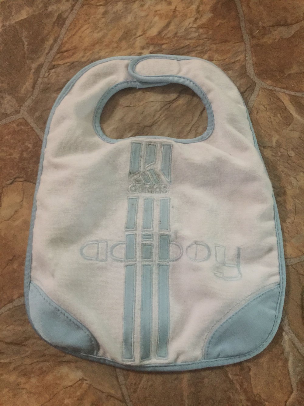 Adidas Lätzchen adiboy 