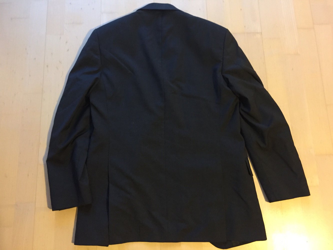 Anthrazitfarbenes Jacket