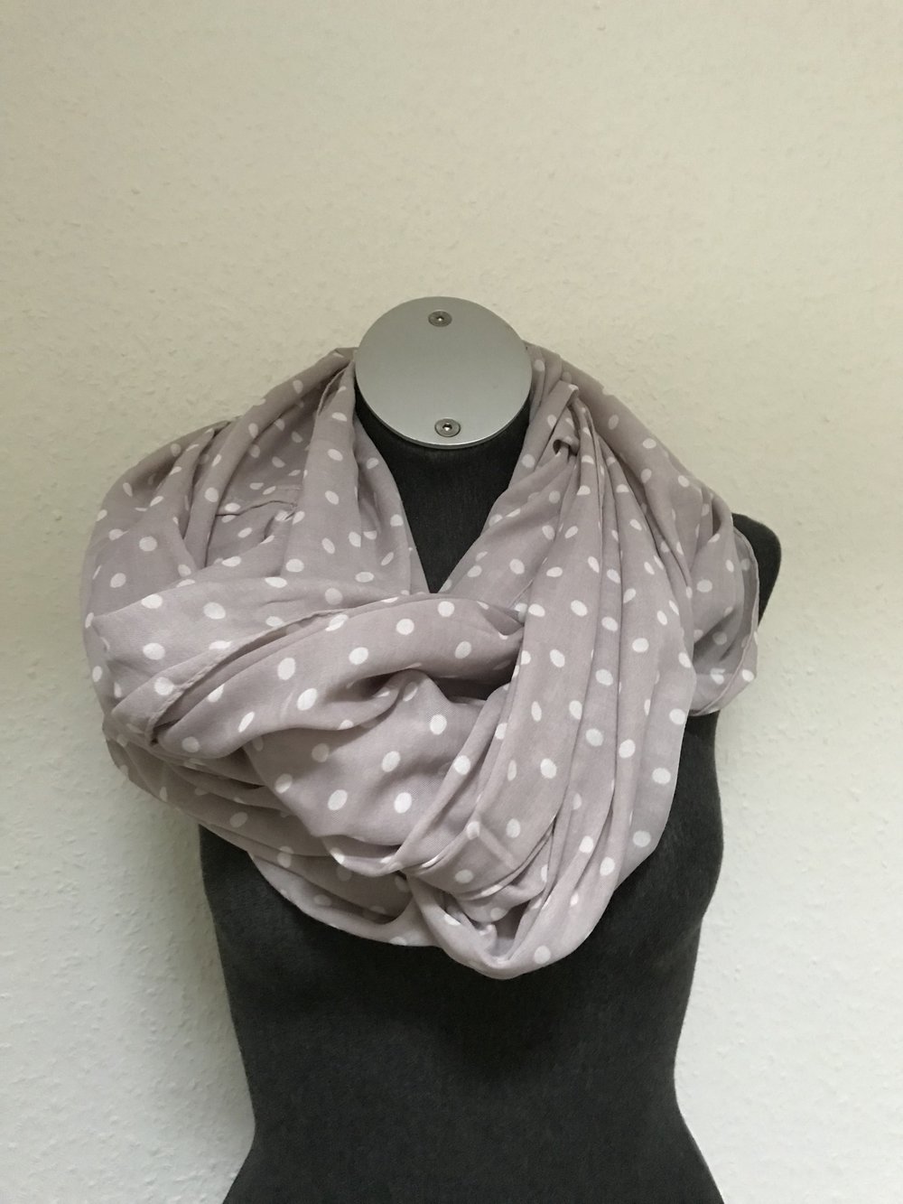 Pünktchenschlauchschal