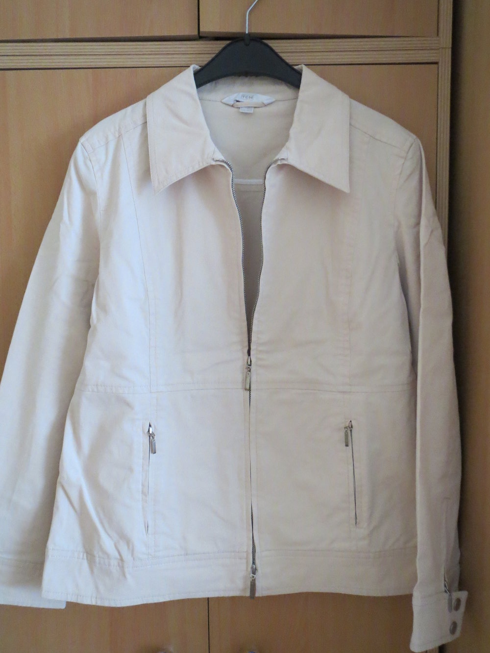 Jacke, Hose, Gr.40/42, sportlich, beige, NEUWERTIG