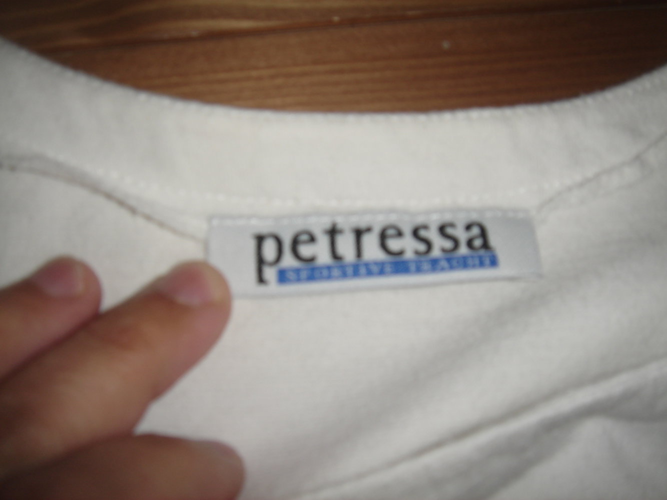 zauberhafte trachtenbluse gr.44 mit stickerei und puffärmeln