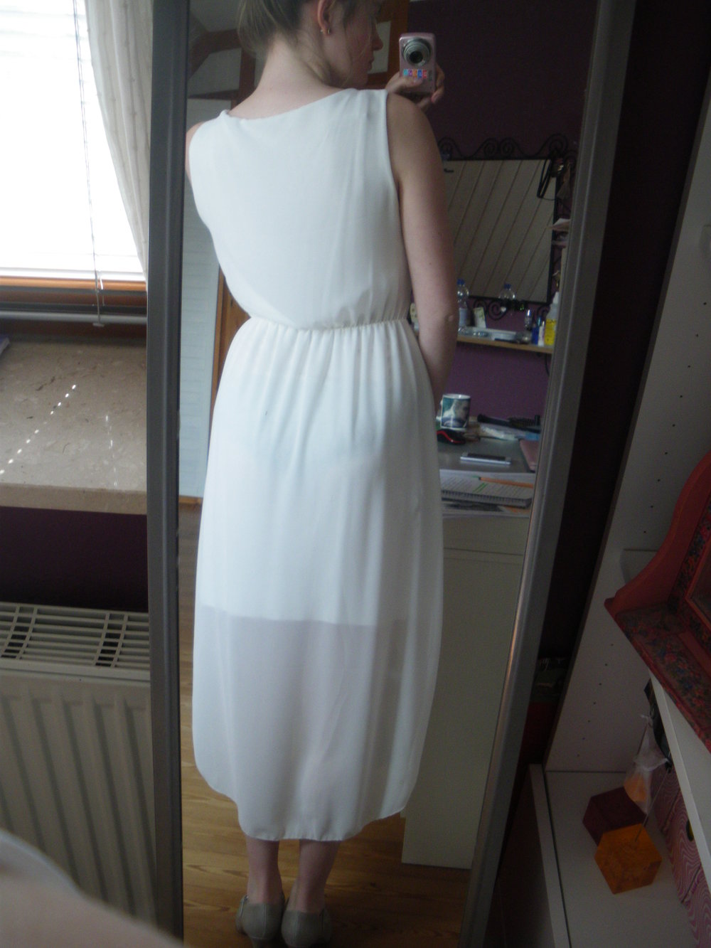 elegantes Weißes Kleid Vokuhila High Low