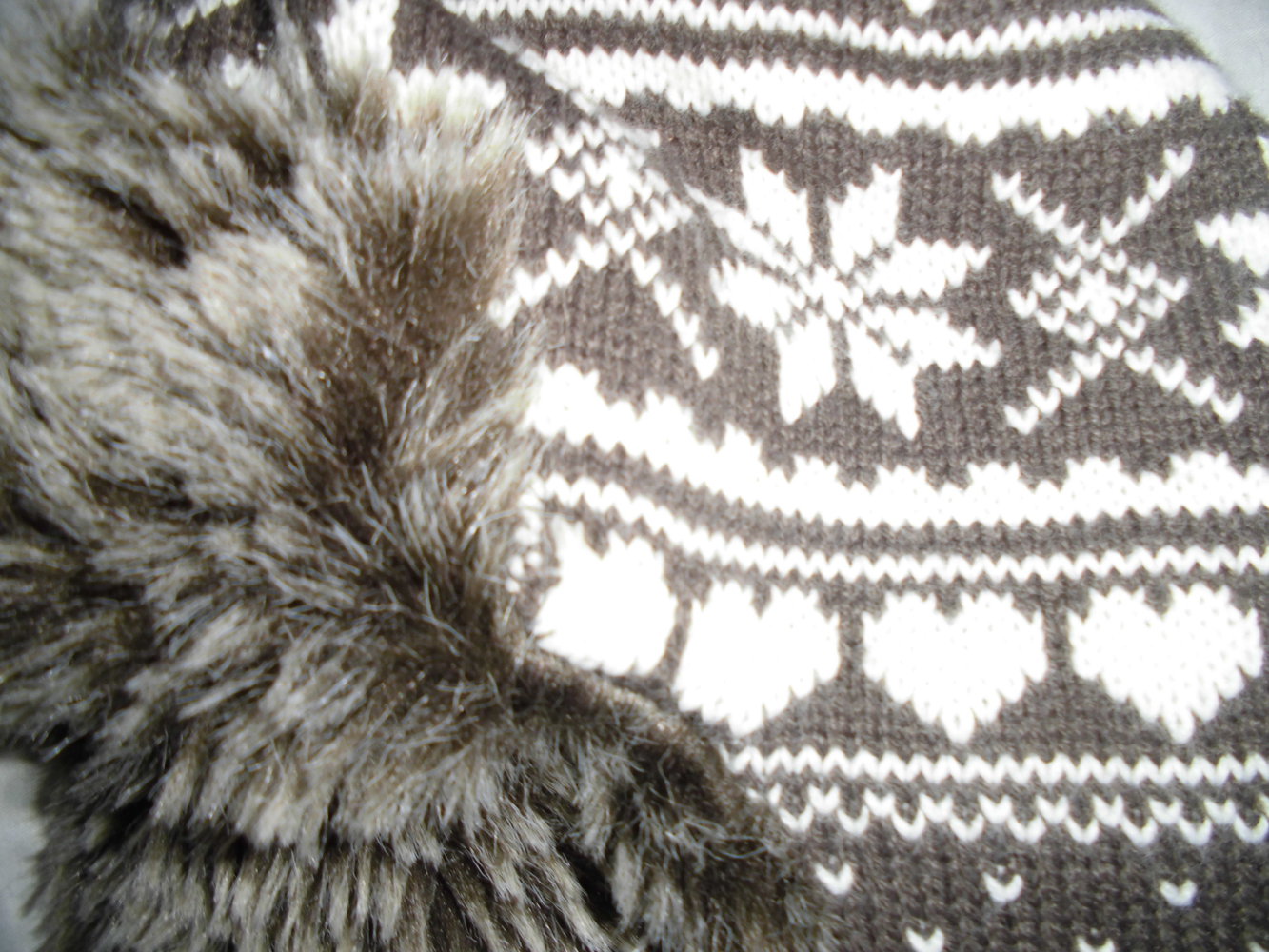 Kuschelige Wintermütze mit Bommeln !