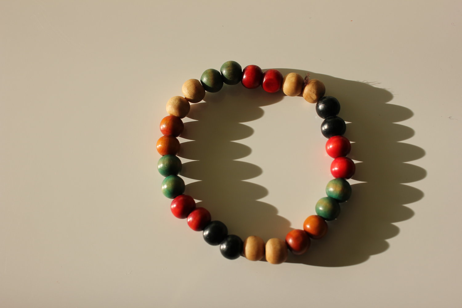 buntes Holzarmband