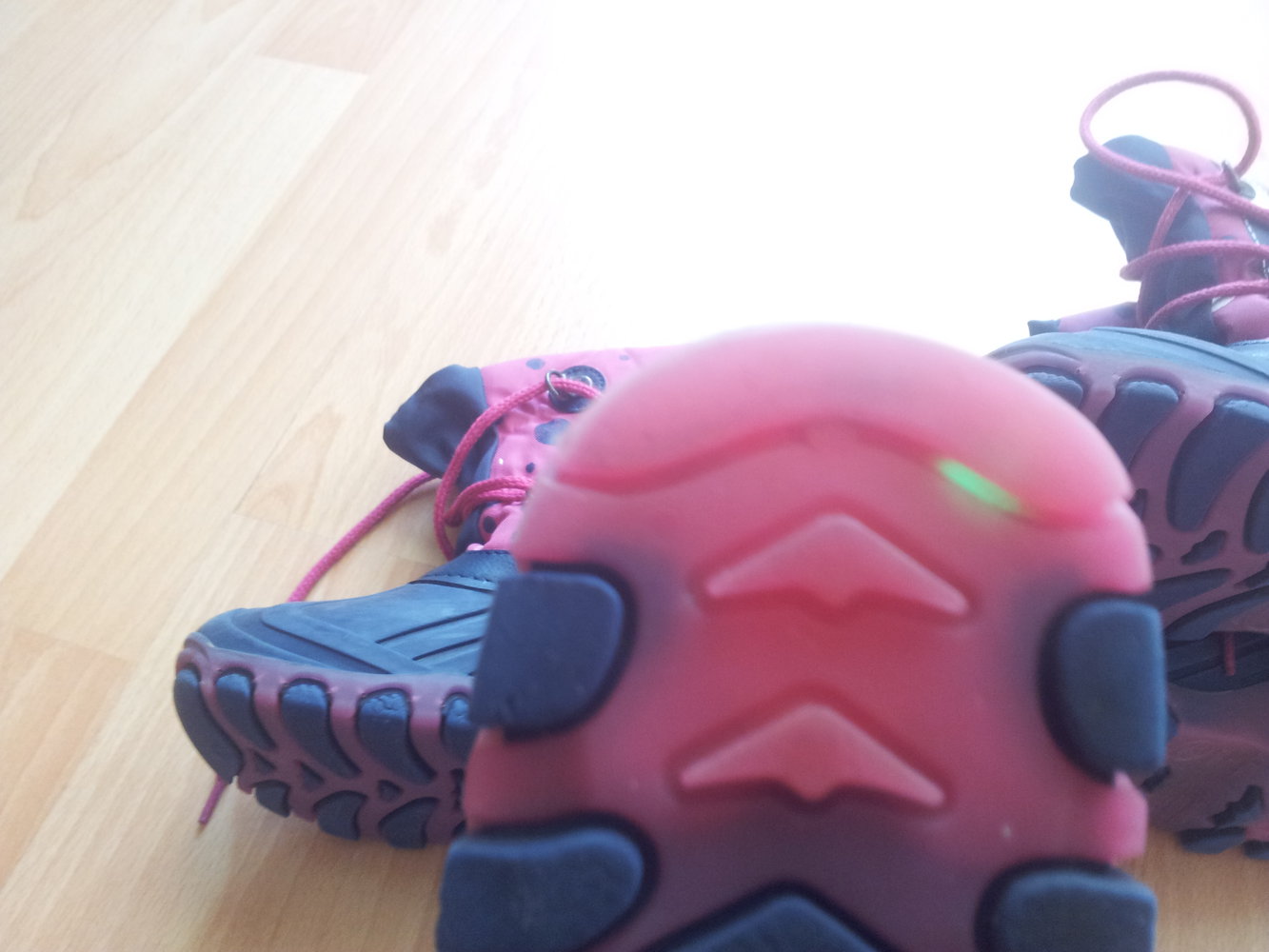 1x Winterstiefel Gr. 25  rosa blau Blinklicht