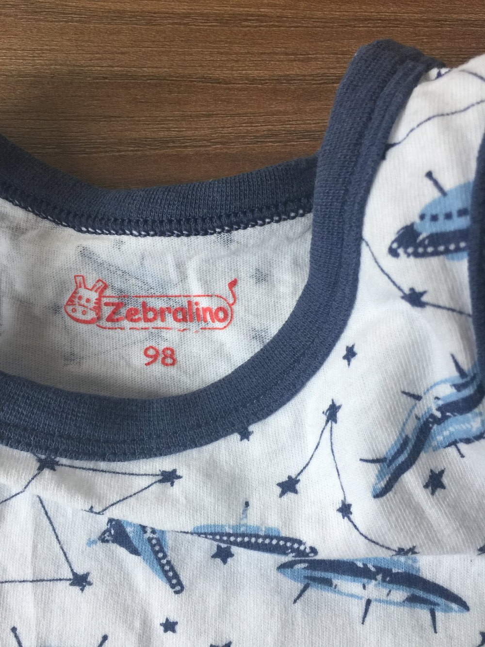 3 Unterhemden für Jungs Gr. 92