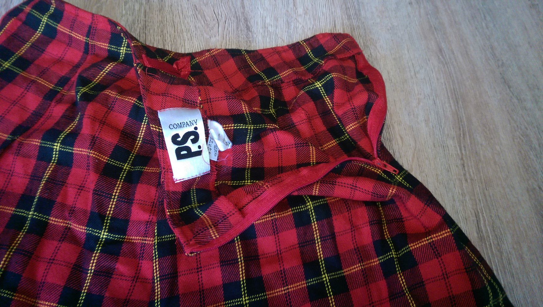 rot-karierter Schottenrock, M