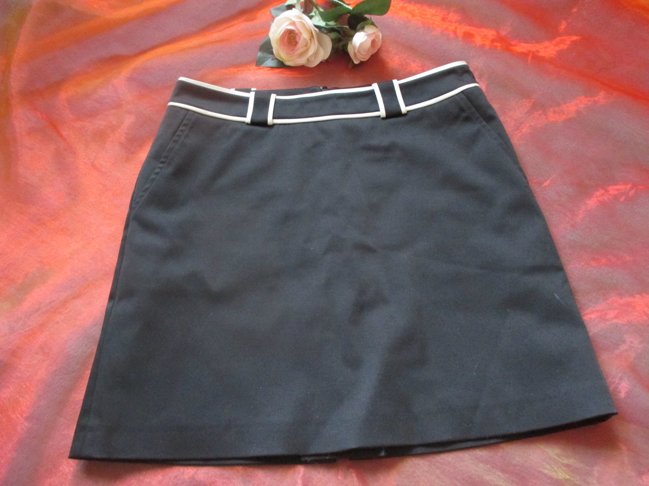 NEUw High-Waist A-Linie Mini- Rock mit Paspelierung 