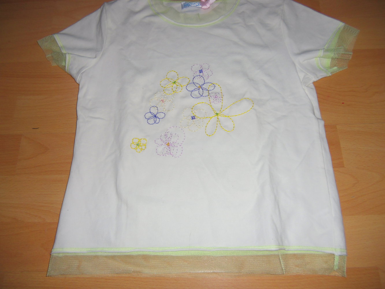 Neu- Monnalisa - zauberhaftes T-Shirt Gr.130cm