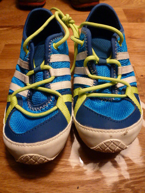 ADIDAS Hallensportschuh *NEUWERTIG* Größe 27