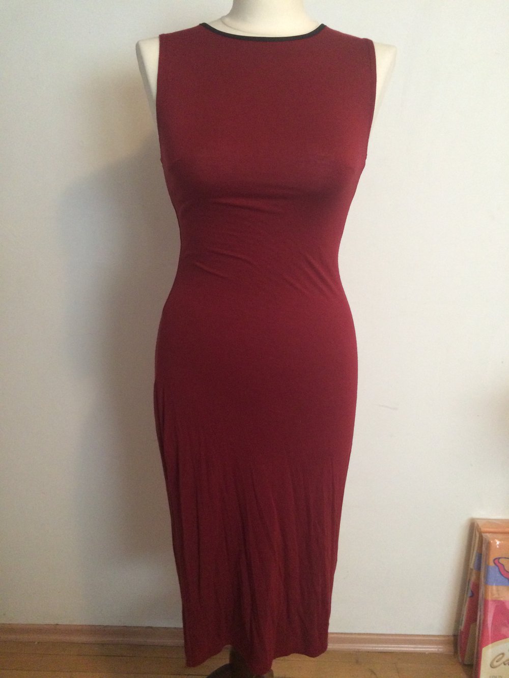 Langes Kleid ärmellos bordeauxrot