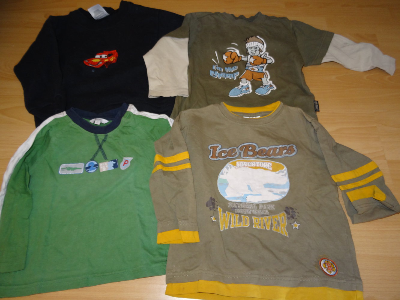 Fruit of the Loom, TCM Tchibo und weiter Pulli und Langarmshirt Gr. 104 Kleiderpaket