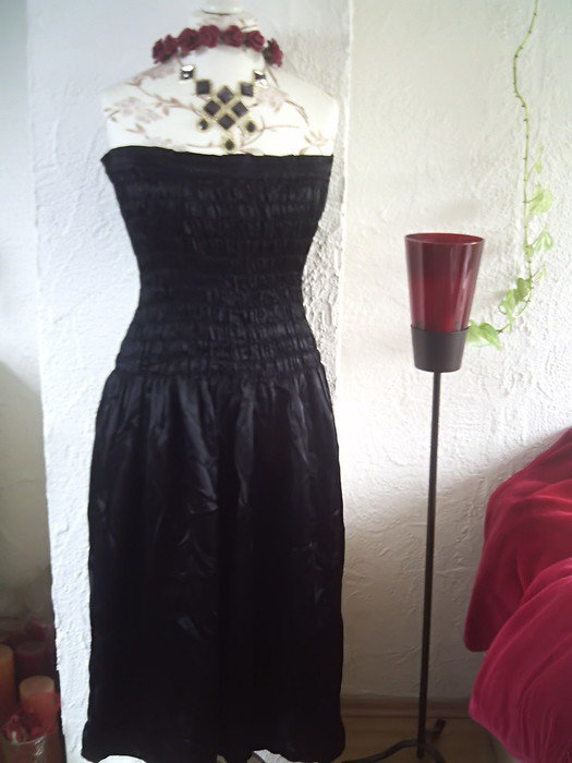 Satin Bandeaukleid edel neu 44