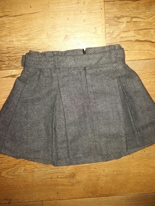 Rock mit Gürtel von Review