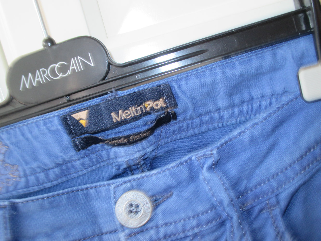 Meltin Pot; Jeans in preussisch blau, Chino, W : 28; L: 34