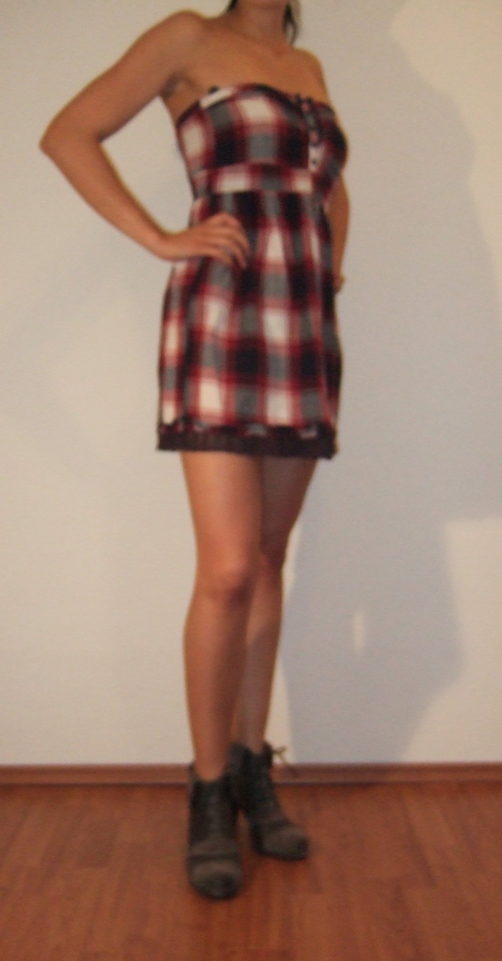 Süßes kariertes Kleid von Stradivarius