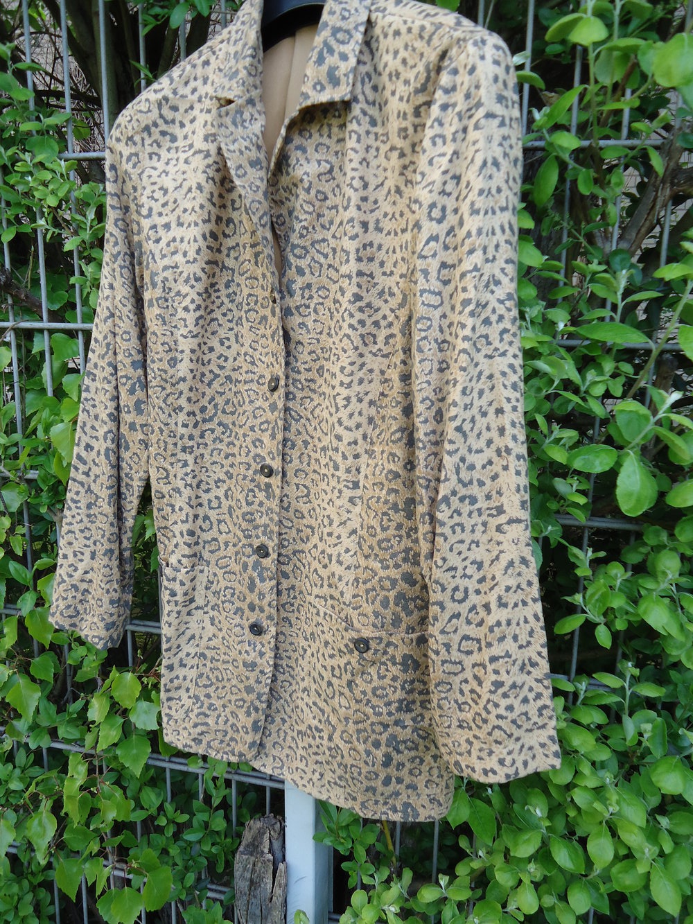 Die locker sitzende Hemdjacke