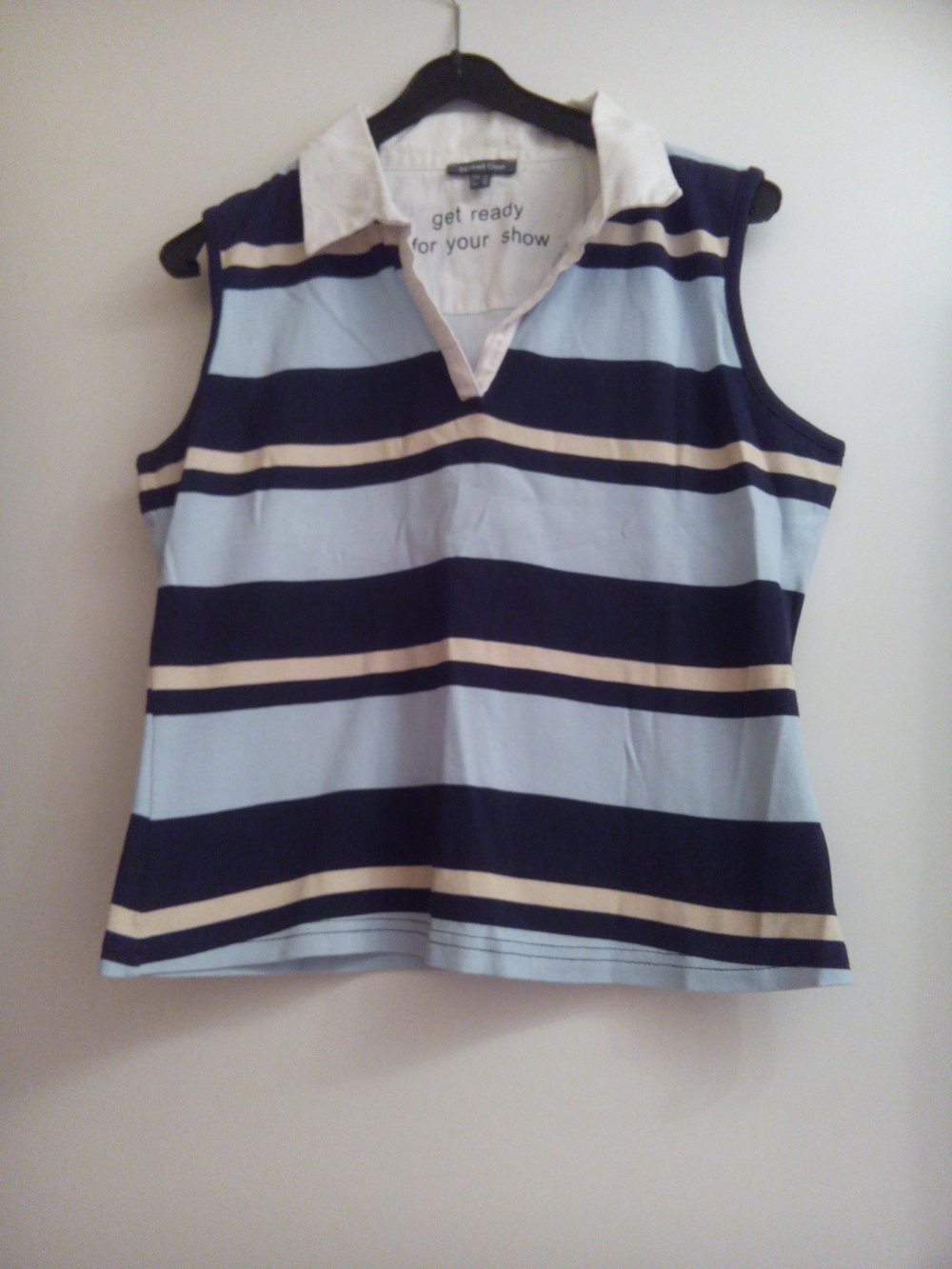 Gestreiftes Top mit Kragen