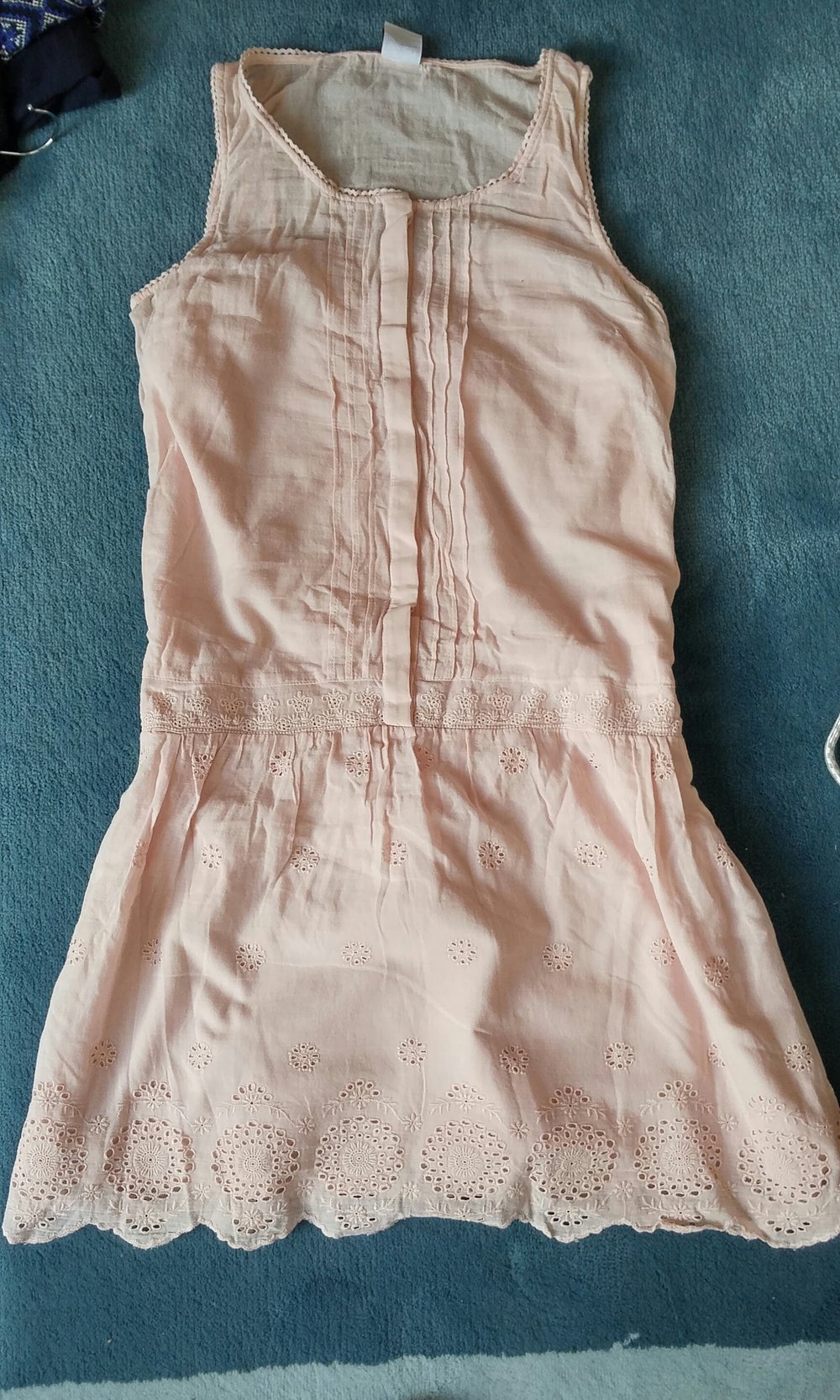 Wunderschönes feminines Sommerkleid