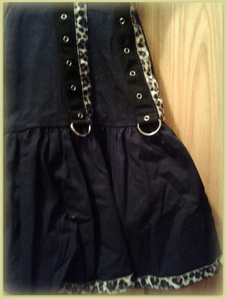 Gothic Kleid mit Leomuster D-Ringe