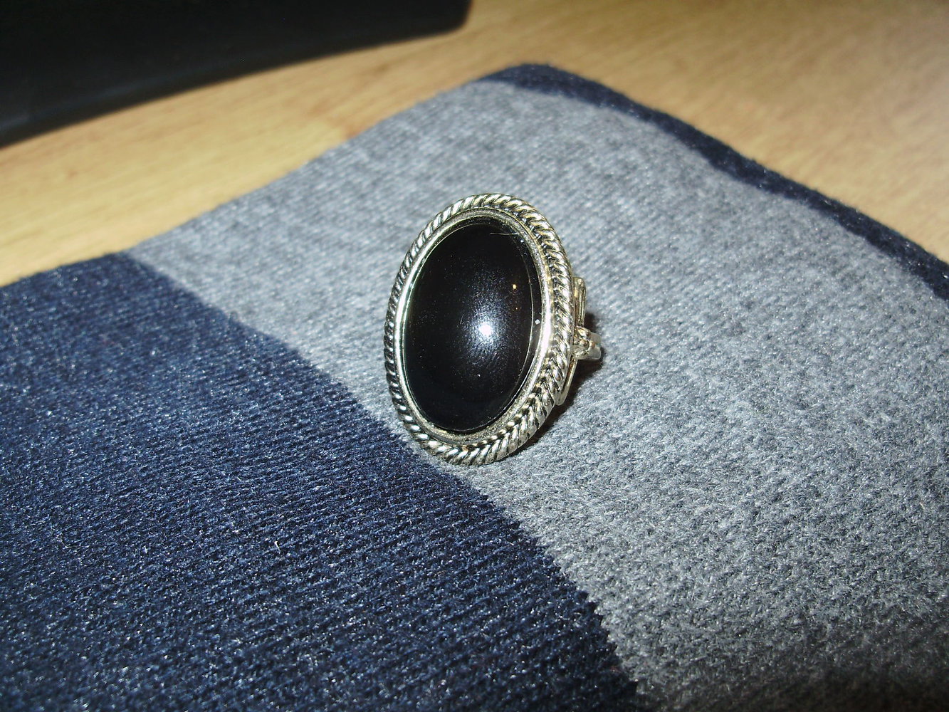 Ring silbern mit großem schwarzen Stein 18mm