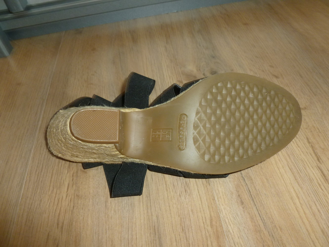 Sandalen hohe Schuhe schwarz beige Aerosoles