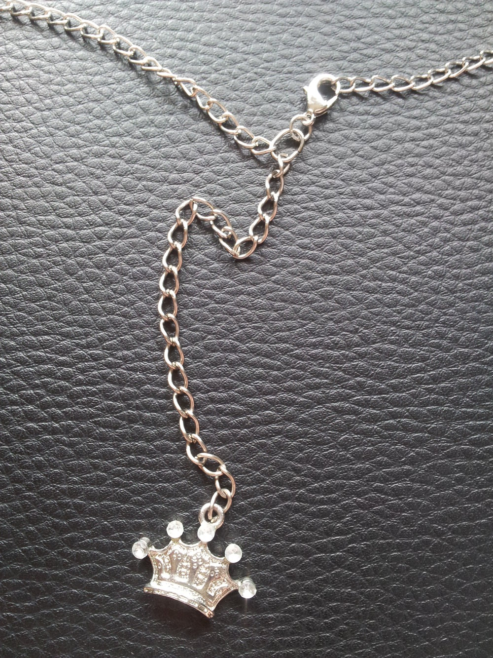  Modeschmuck Dekoltee Kette silber Krone Steinchen NEU 