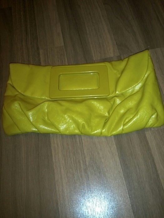 Senfgelbe Clutch von H&M