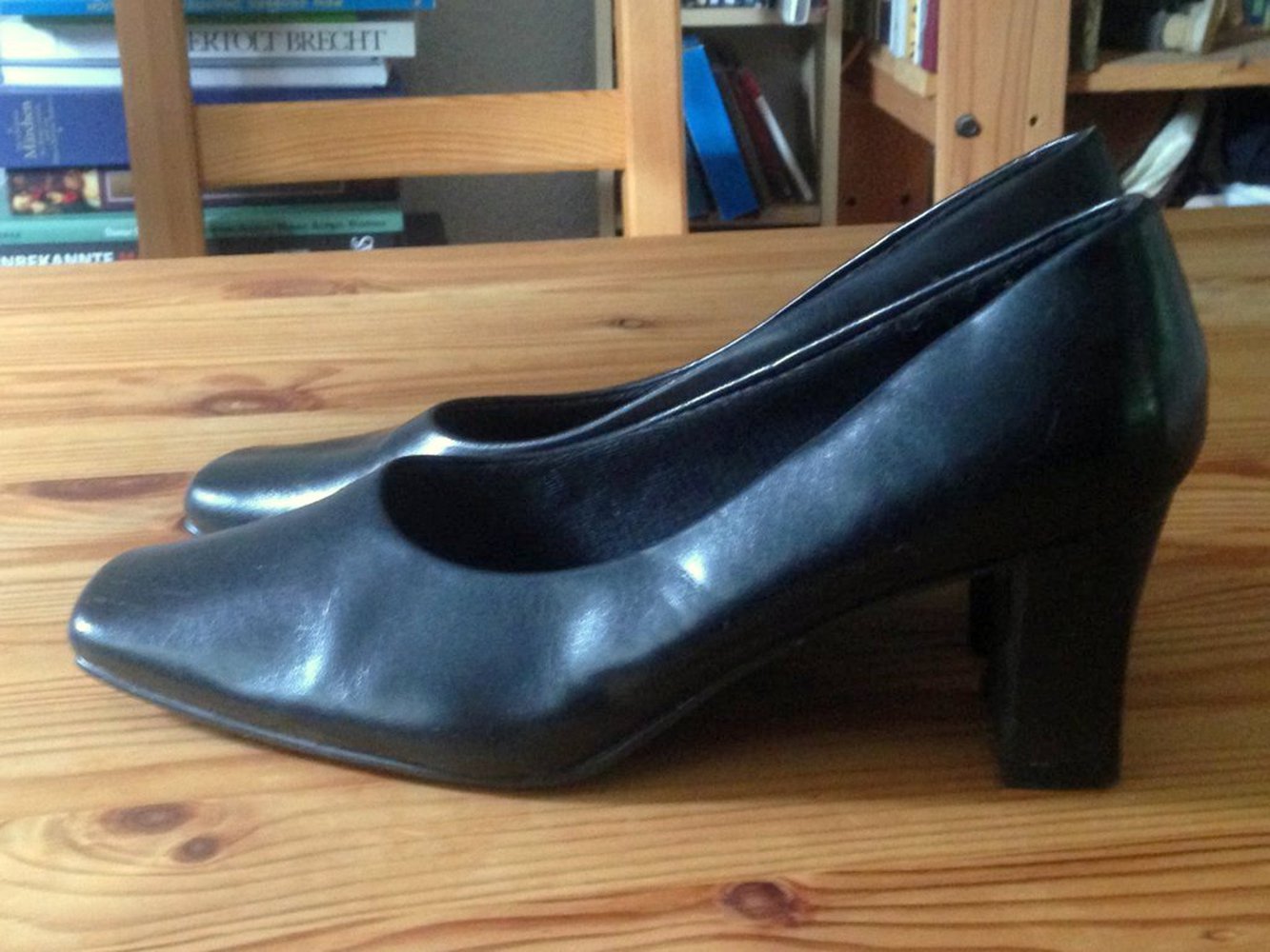 schwarze Pumps